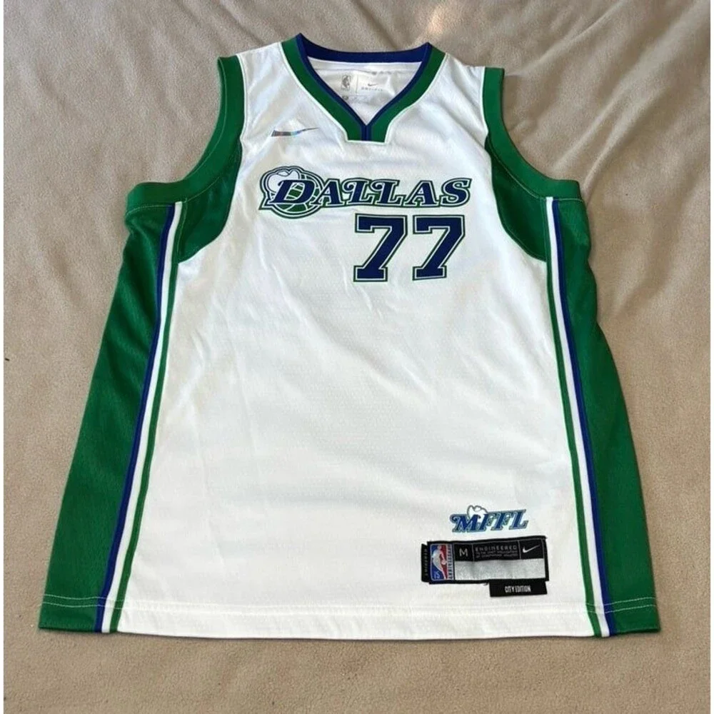 Dallas Mavericks Luka Doncic 2021-2022 City Edition Swingman Jersey Size Youth M